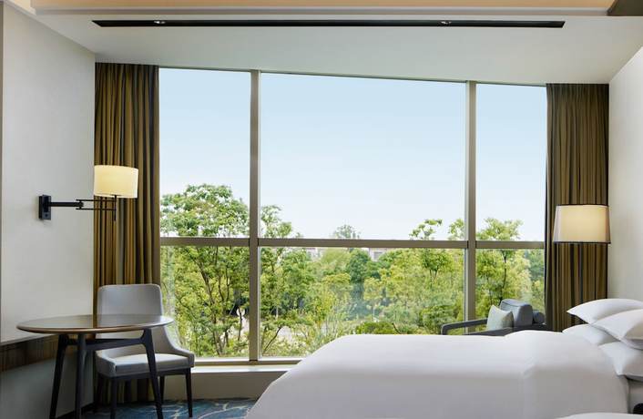 Imagen de la habitación del Hotel Sheraton Shanghai Chongming. Foto 3