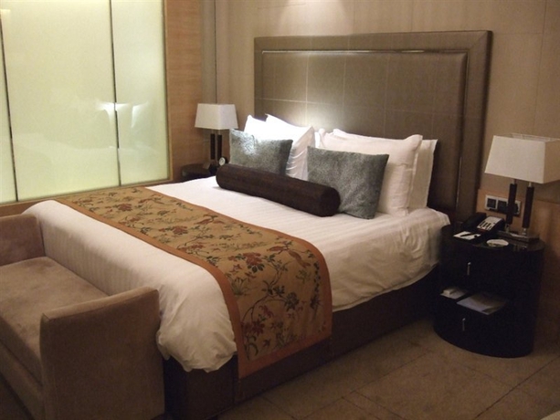 Imagen de la habitación del Hotel Sheraton Shanghai Pudong Riverside. Foto 5