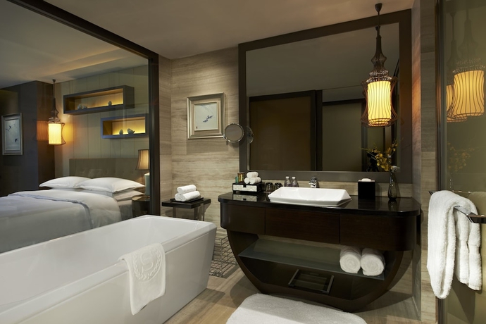 Imagen de la habitación del Hotel Sheraton Shanghai Waigaoqiao. Foto 9