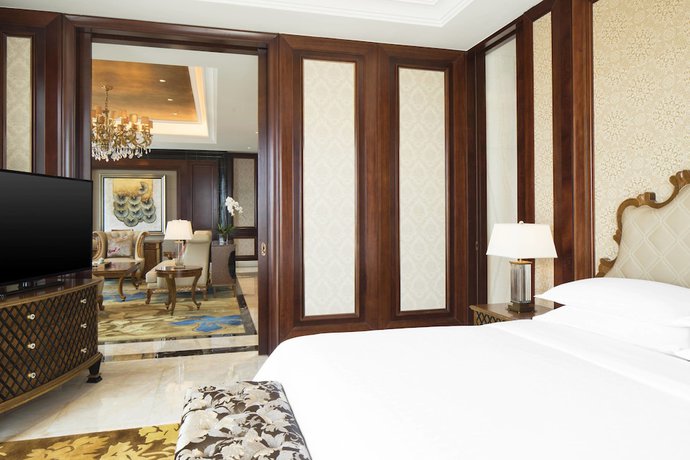 Imagen de la habitación del Hotel Sheraton Shantou. Foto 8