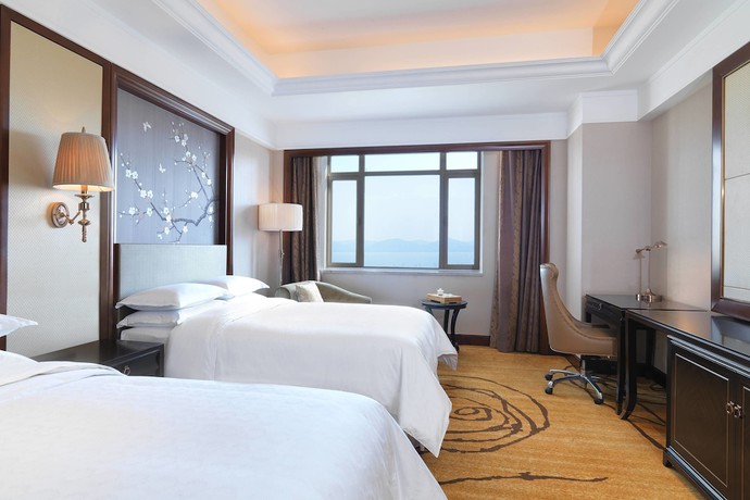 Imagen de la habitación del Hotel Sheraton Shantou. Foto 14