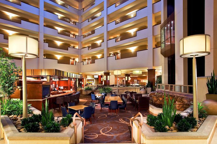 Imagen de los interiores del Hotel Sheraton Sioux Falls and Convention Center. Foto 11