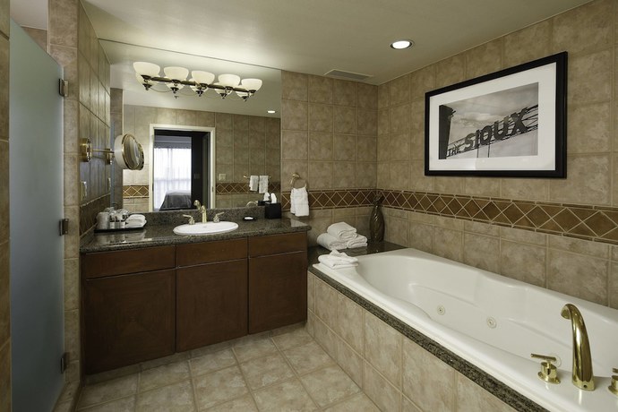 Imagen de la habitación del Hotel Sheraton Sioux Falls and Convention Center. Foto 8