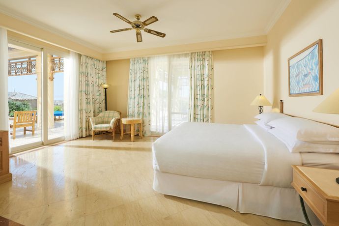 Imagen de la habitación del Hotel Sheraton Soma Bay Resort. Foto 14