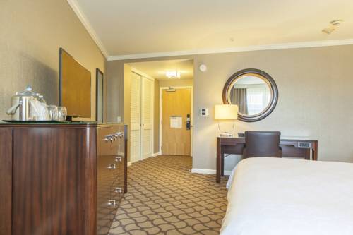 Imagen de la habitación del Hotel Sheraton Sonoma County Petaluma. Foto 2