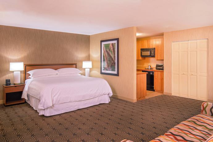 Imagen de la habitación del Hotel Sheraton Springfield Monarch Place. Foto 11