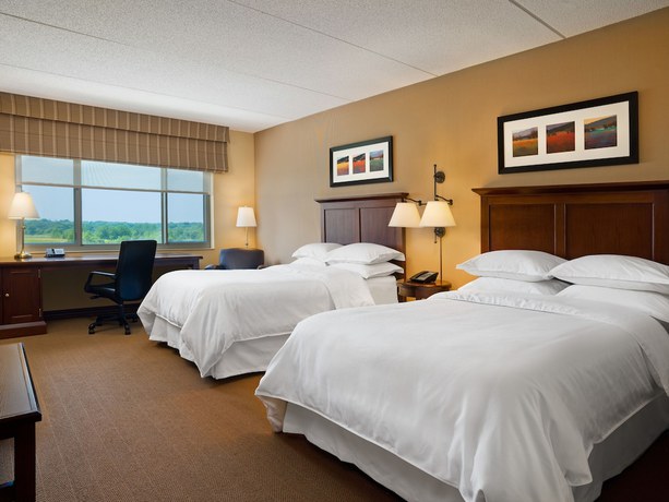 Imagen de la habitación del Hotel Sheraton St. Paul Woodbury. Foto 7
