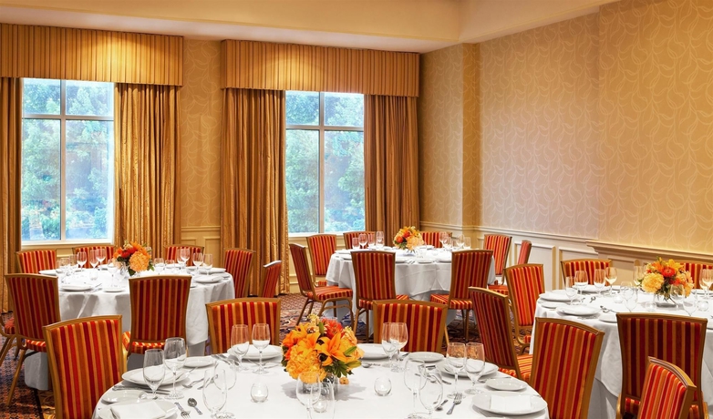 Imagen de los interiores del Hotel Sheraton Suites Galleria-atlanta. Foto 11