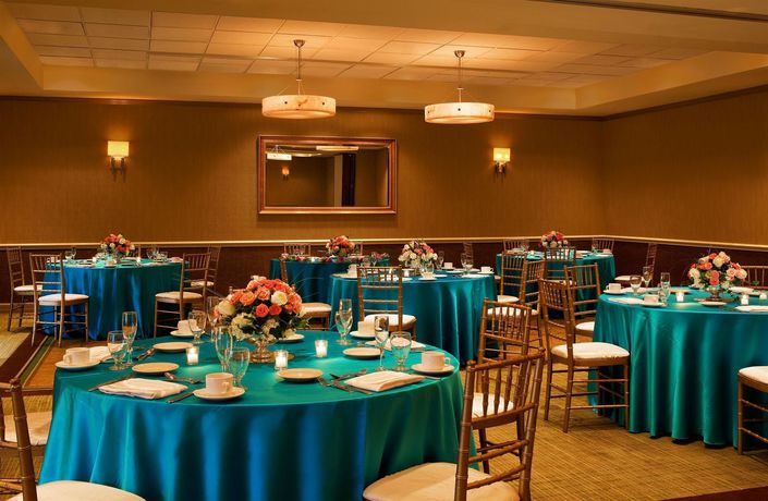 Imagen de los interiores del Hotel Sheraton Suites Old Town Alexandria. Foto 11