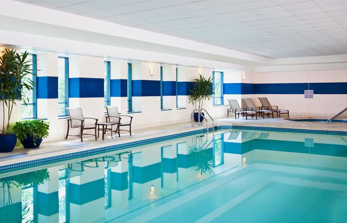 Imagen del bar/restaurante del Hotel Sheraton Suites Old Town Alexandria. Foto 4