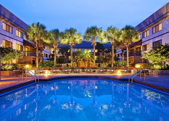 Imagen de la piscina del Hotel Sheraton Suites Orlando Airport. Foto 15