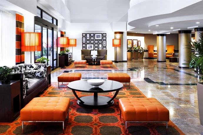 Imagen de los interiores del Hotel Sheraton Suites Orlando Airport. Foto 14