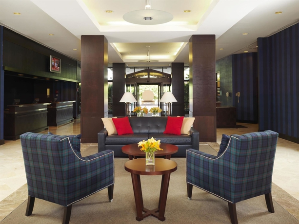 Imagen de los interiores del Hotel Sheraton Suites Philadelphia Airport. Foto 12