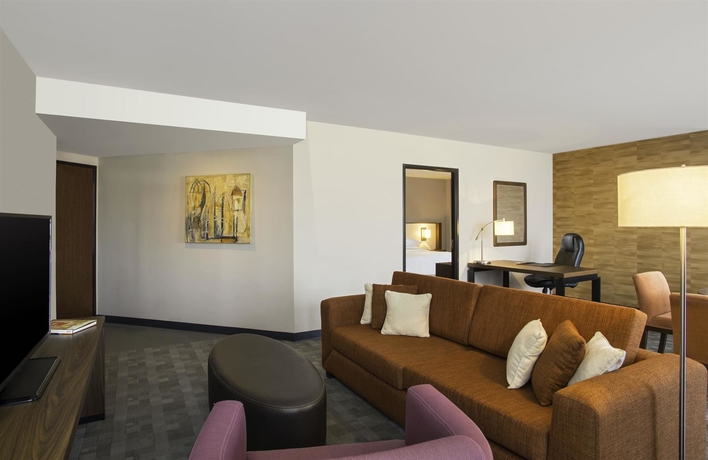 Imagen de la habitación del Hotel Sheraton Suites Santa Fe. Foto 12