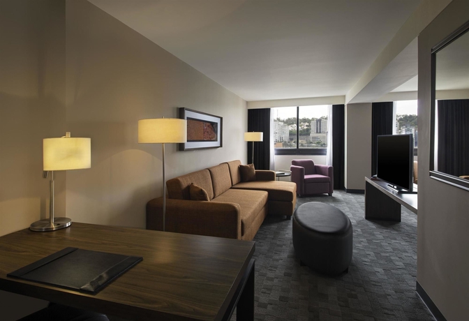 Imagen de la habitación del Hotel Sheraton Suites Santa Fe. Foto 13