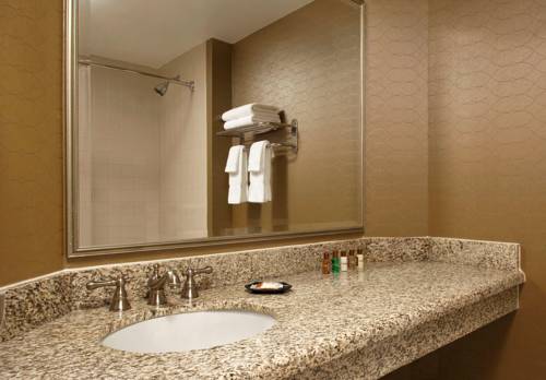 Imagen de la habitación del Hotel Sheraton Suites Wilmington Downtown. Foto 8