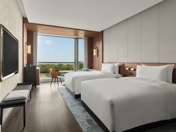 Imagen de la habitación del Hotel Sheraton Suzhou Yangcheng Lake. Foto 9