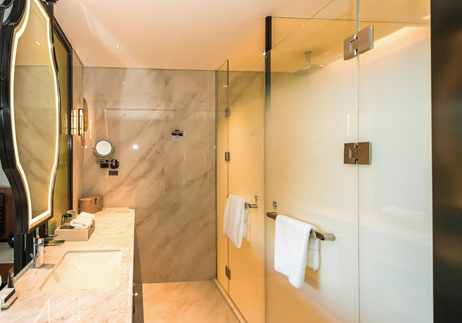 Imagen de la habitación del Hotel Sheraton Suzhou Yangcheng Lake. Foto 10