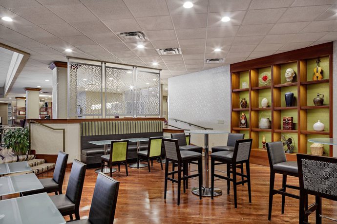 Imagen de los interiores del Hotel Sheraton Syracuse University and Conference Center. Foto 10