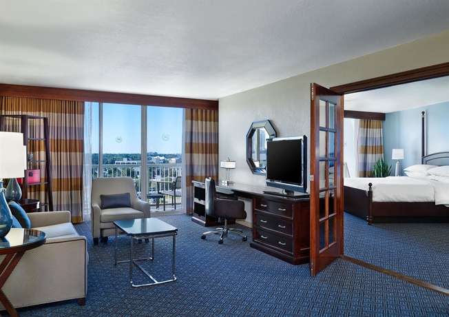 Imagen de la habitación del Hotel Sheraton Tampa Riverwalk. Foto 4