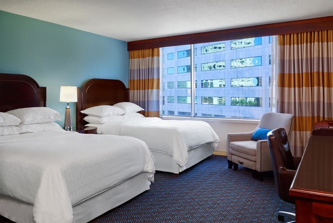 Imagen de la habitación del Hotel Sheraton Tampa Riverwalk. Foto 8