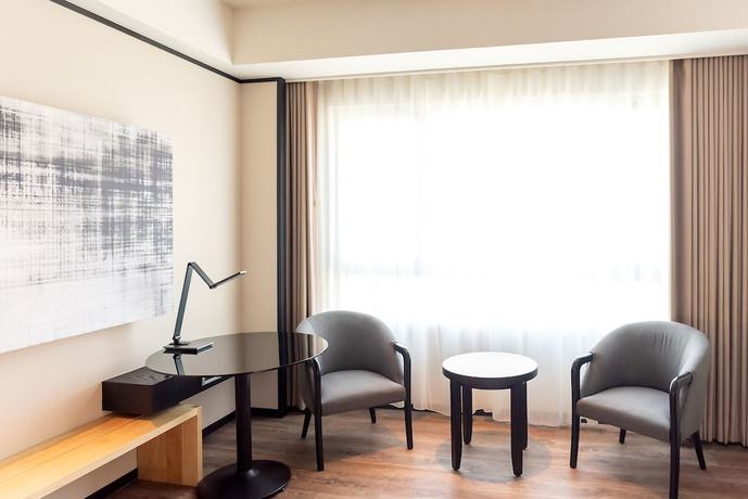 Imagen de la habitación del Hotel Sheraton Taoyuan. Foto 10