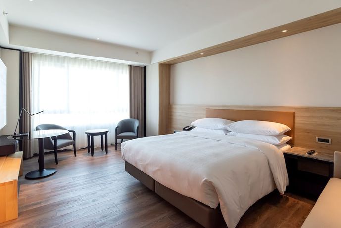 Imagen de la habitación del Hotel Sheraton Taoyuan. Foto 13