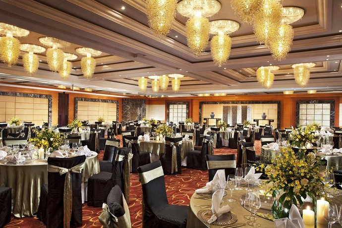 Imagen del bar/restaurante del Hotel Sheraton Tianjin Binhai. Foto 4