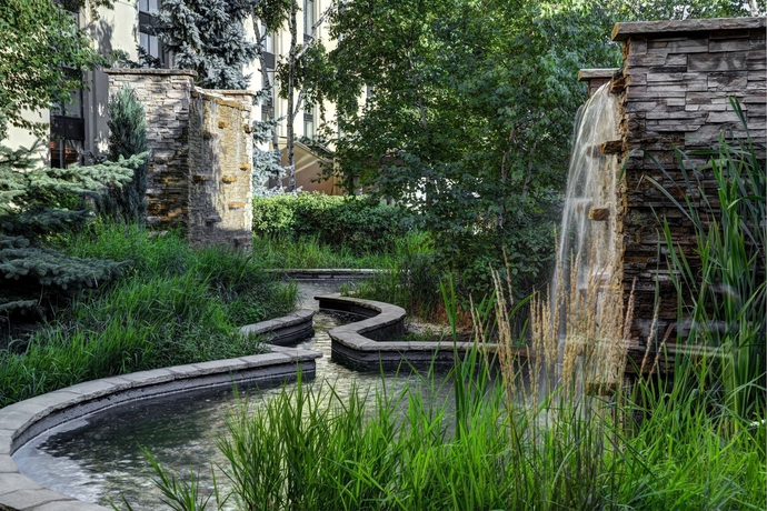 Imagen de los exteriores del Hotel Sheraton Toronto Airport Hotel & Conference Center. Foto 5