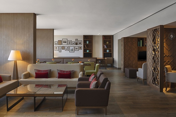 Imagen del bar/restaurante del Hotel Sheraton Tunis. Foto 5