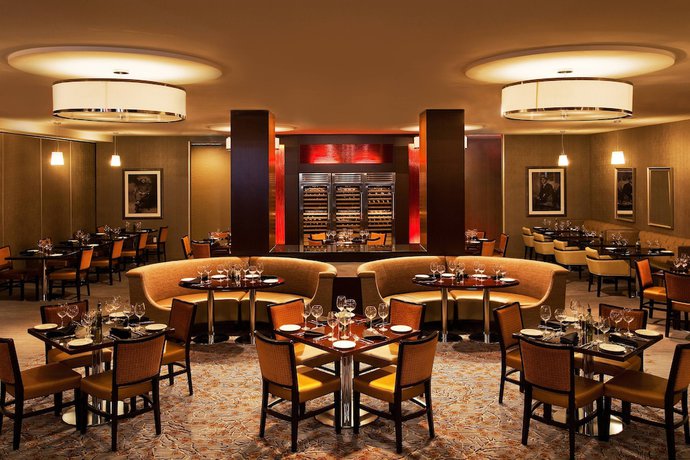 Imagen del bar/restaurante del Hotel Sheraton Valley Forge. Foto 2