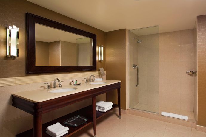 Imagen de la habitación del Hotel Sheraton Valley Forge. Foto 5