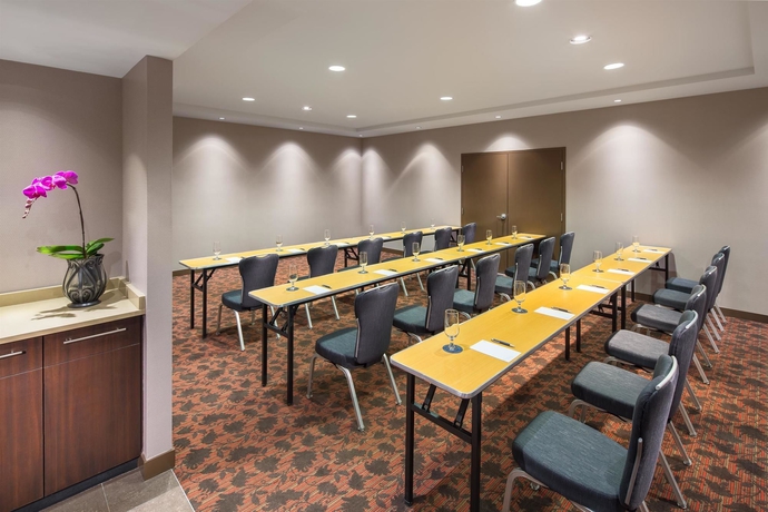 Imagen de los interiores del Hotel Sheraton Vancouver Airport. Foto 13