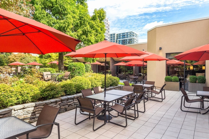 Imagen del bar/restaurante del Hotel Sheraton Vancouver Airport. Foto 6