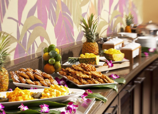 Imagen del bar/restaurante del Hotel Sheraton Waikiki. Foto 2