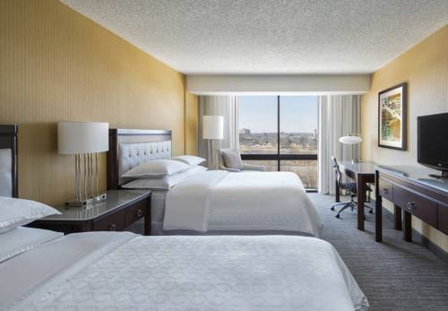 Imagen de la habitación del Hotel Sheraton West Des Moines. Foto 4