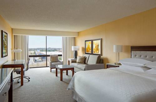 Imagen de la habitación del Hotel Sheraton West Des Moines. Foto 7