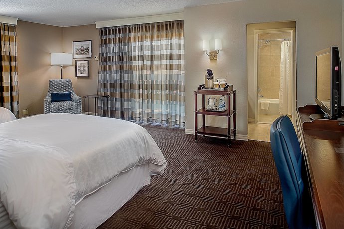 Imagen de la habitación del Hotel Sheraton Westport Chalet St. Louis. Foto 5