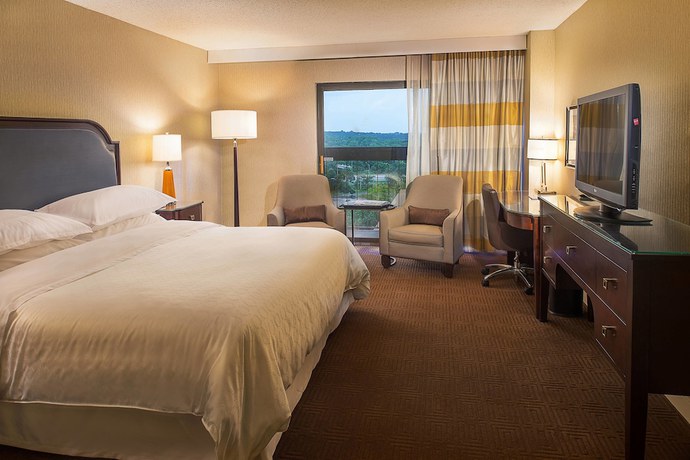 Imagen de la habitación del Hotel Sheraton Westport Plaza St. Louis. Foto 5