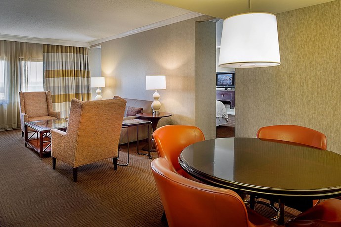 Imagen de la habitación del Hotel Sheraton Westport Plaza St. Louis. Foto 6