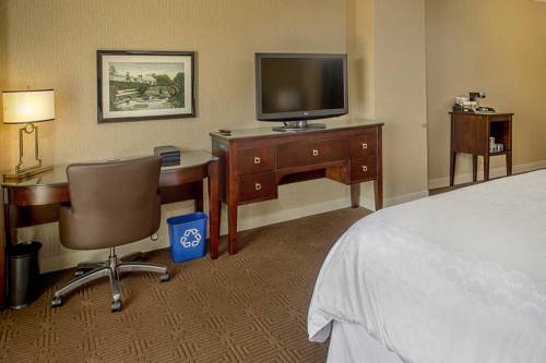 Imagen de la habitación del Hotel Sheraton Westport Plaza St. Louis. Foto 10