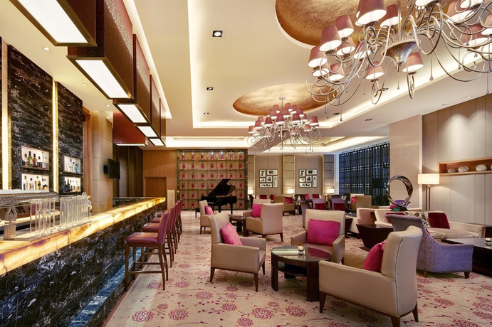 Imagen del bar/restaurante del Hotel Sheraton Wuxi Binhu. Foto 4