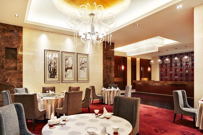 Imagen del bar/restaurante del Hotel Sheraton Wuxi Binhu. Foto 8