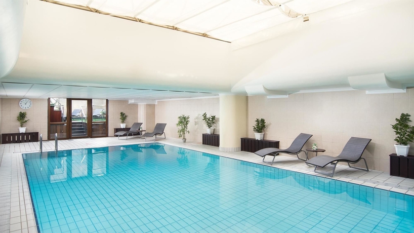 Imagen de la piscina del Hotel Sheraton Zagreb. Foto 15