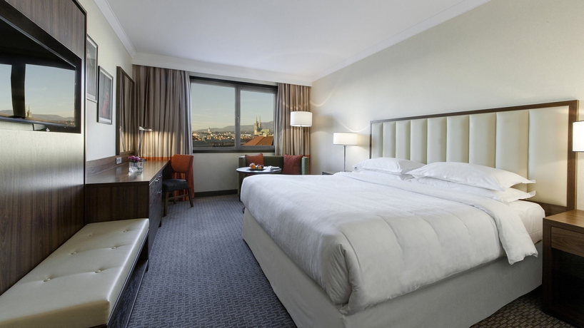 Imagen de la habitación del Hotel Sheraton Zagreb. Foto 11