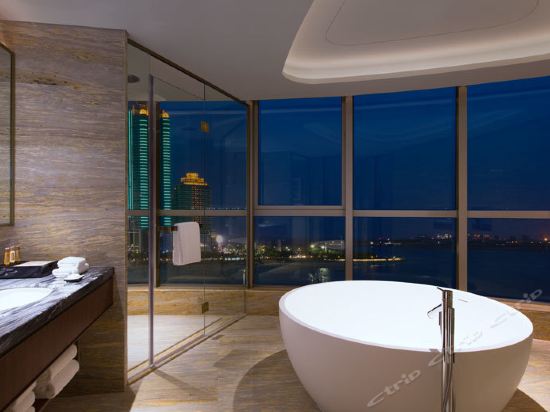 Imagen de la habitación del Hotel Sheraton Zhanjiang. Foto 3