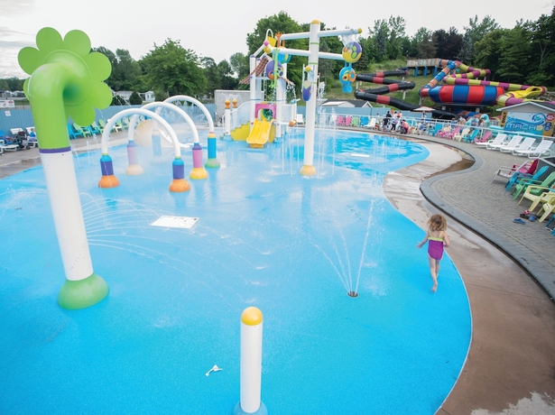 Imagen de los interiores del Hotel Sherkston Shores RV Resort. Foto 17