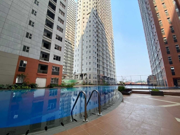 Imagen de la piscina del Hotel Shero Transpark Bekasi. Foto 16