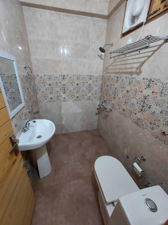Imagen de la habitación del Hotel Sherpa Eco Resort. Foto 12