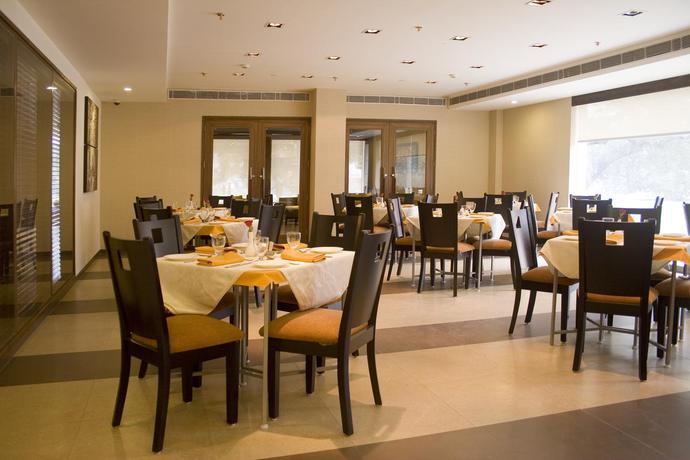 Imagen general del Hotel Shervani Nehru Place. Foto 8